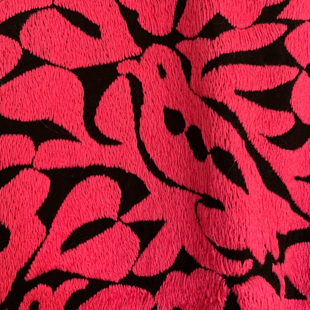 Embroidered top - Picture 2 of 3